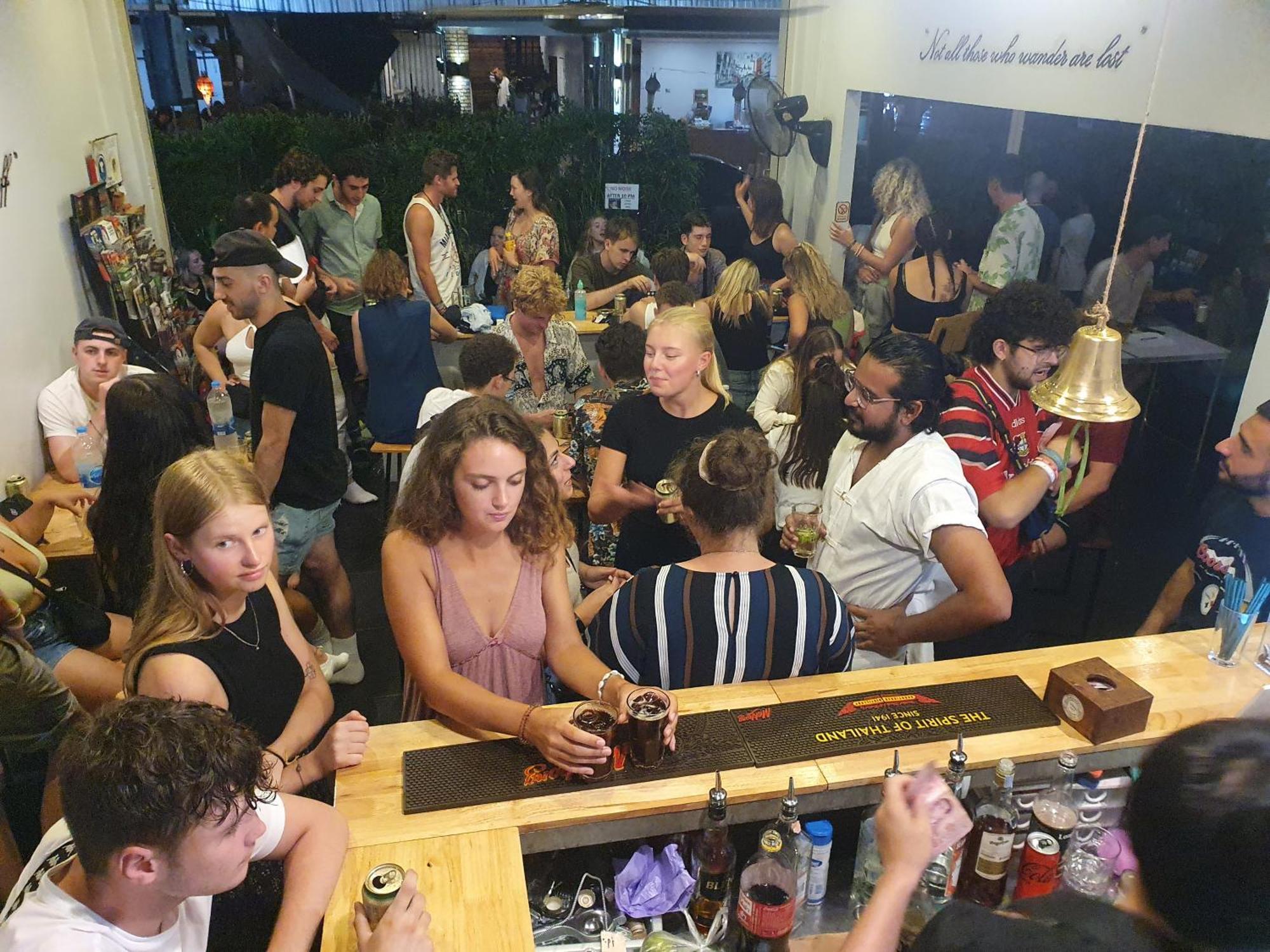 Stamps Backpackers Hostel Chiang Mai Bagian luar foto